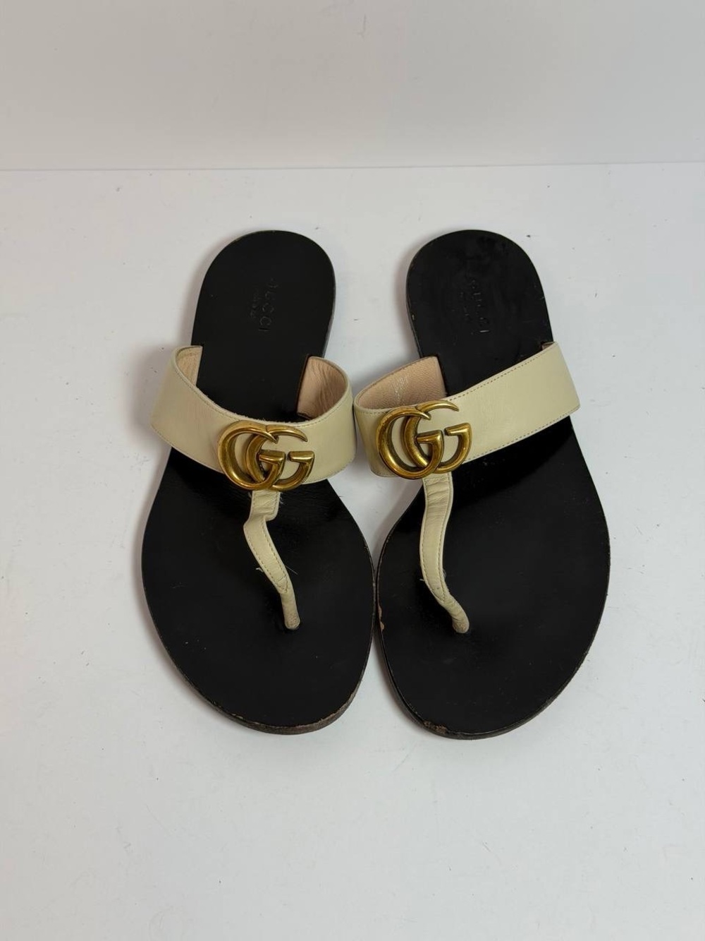 Gucci Marmont GG Logo Light Beige Thong Sandals Size 37